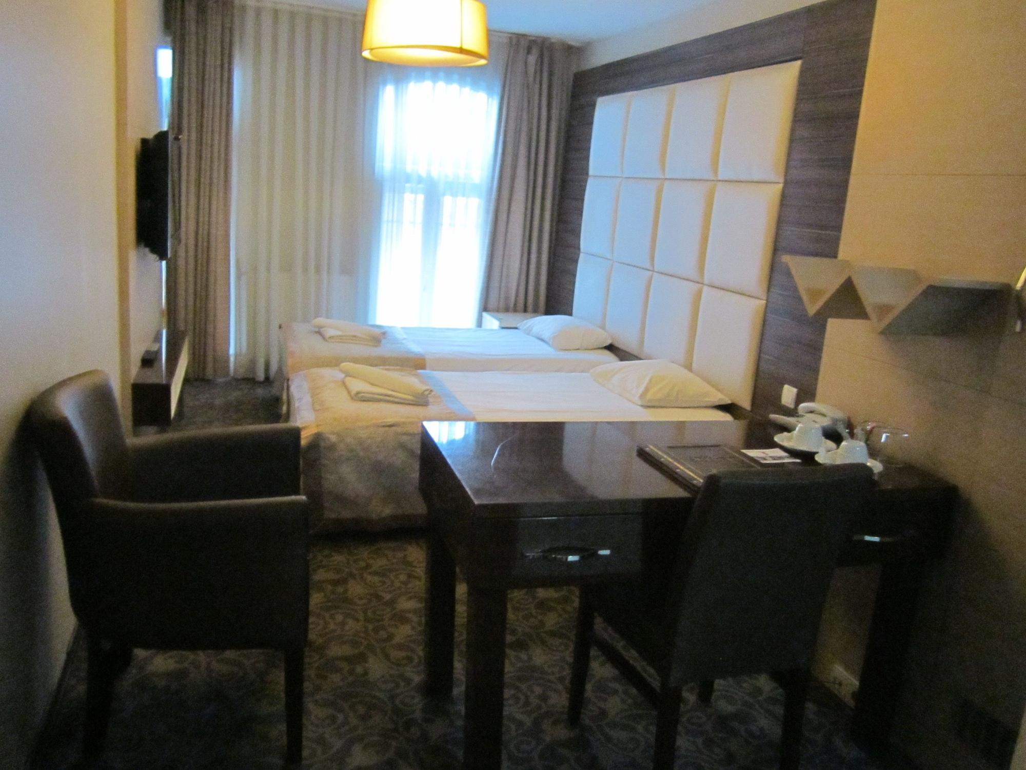 Derpa Hotel Стамбул Экстерьер фото